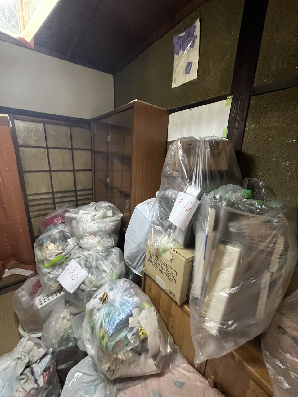 【枚方市】取り壊し予定の長屋で家財整理